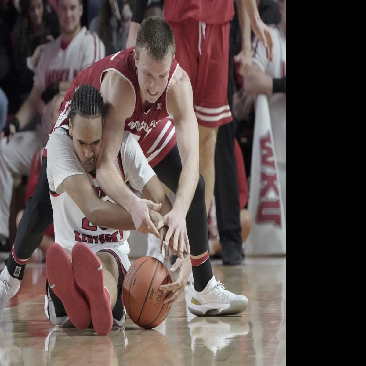 Huskers Get Commitment From 6 Foot 8 Transfer Guard Banton Men S