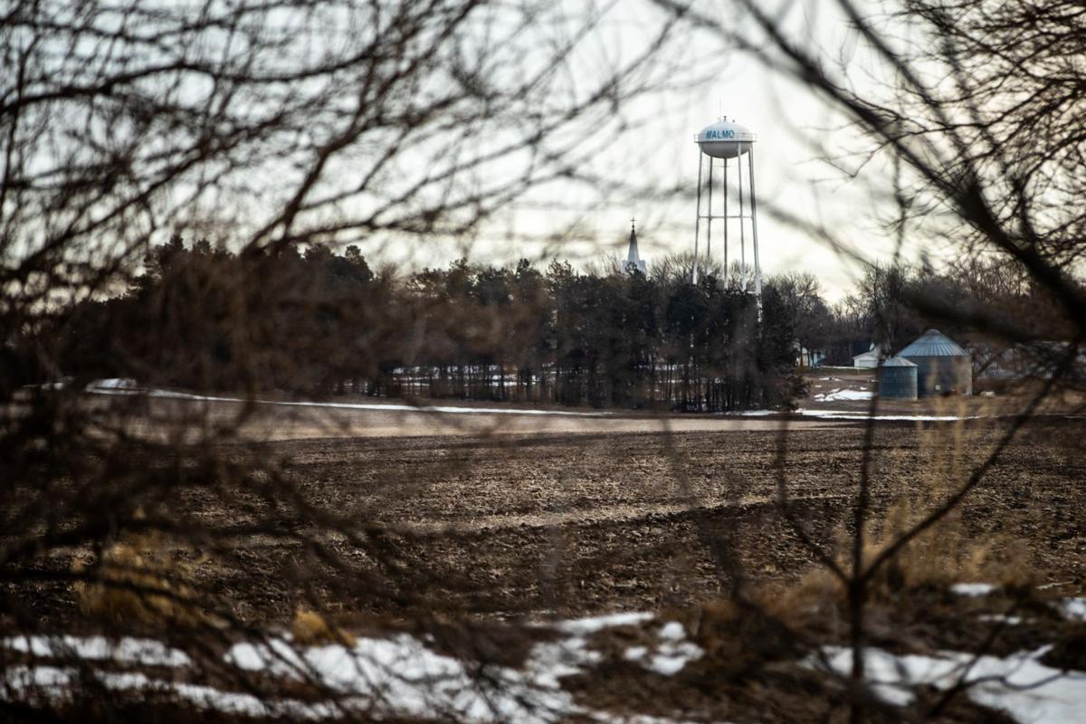 Bill Gates' 20,000 acres in Nebraska help make him the top farmland