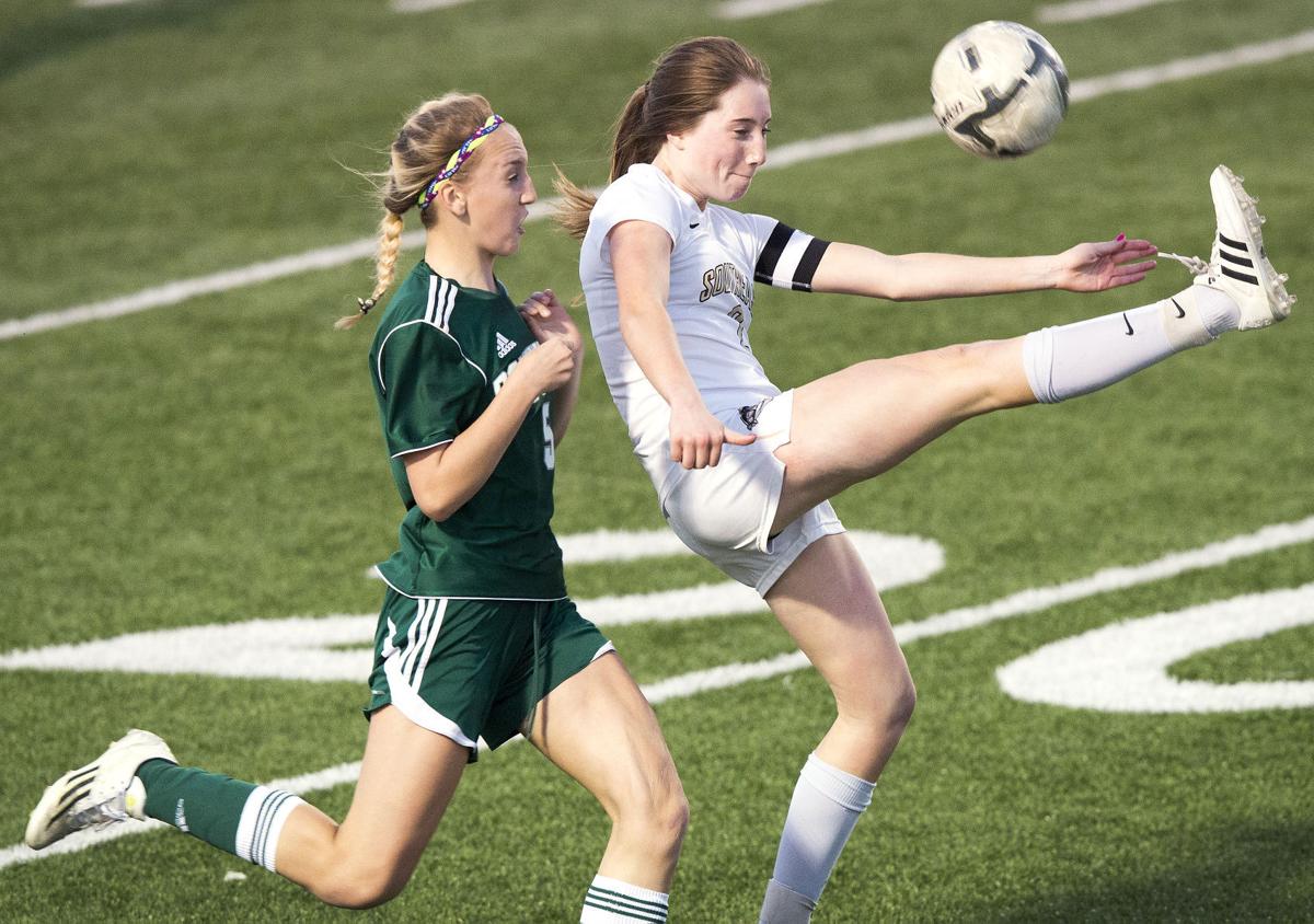 photos-southwest-vs-southeast-girls-soccer-prep-sports-galleries