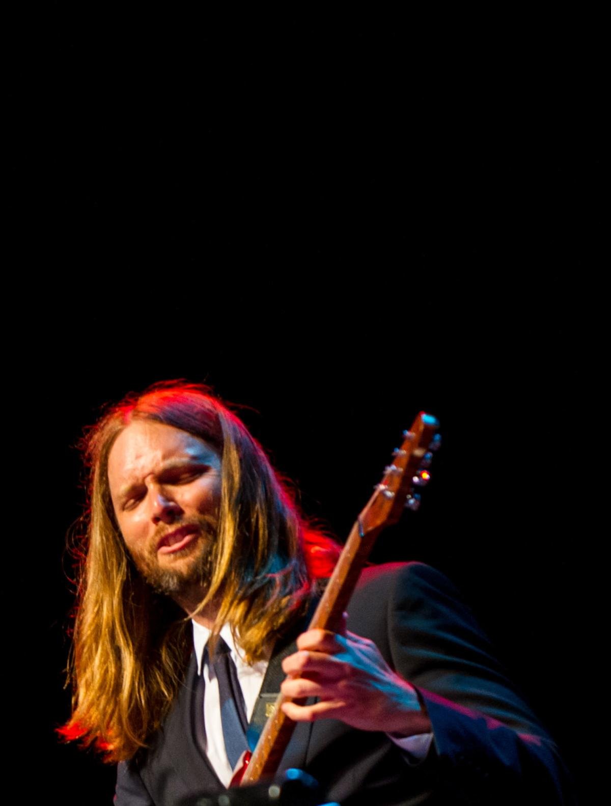 Lincoln Native James Valentine To Play Super Bowl With Maroon 5 Music Journalstar Com