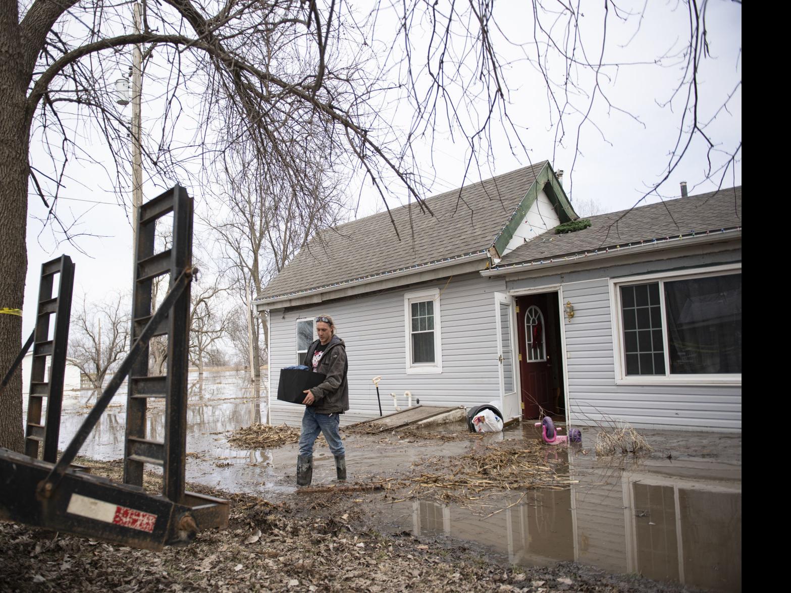 More Questions Than Answers As Peru Other Towns Try To Conserve Clean Water Amid Flooding Nebraska News Journalstar Com