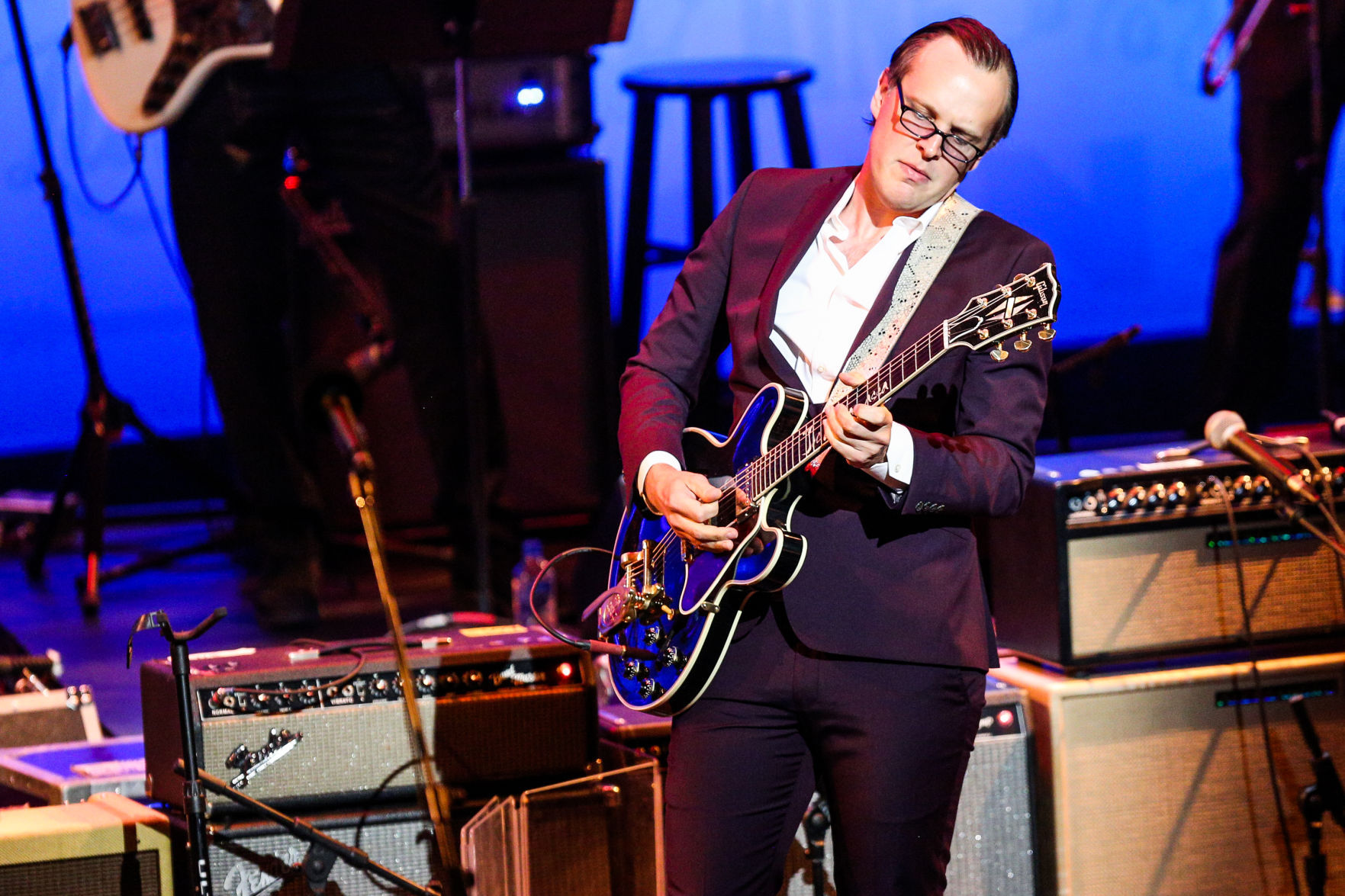 Blues-rocker Joe Bonamassa To Play Pinewood Bowl | Music | Journalstar.com