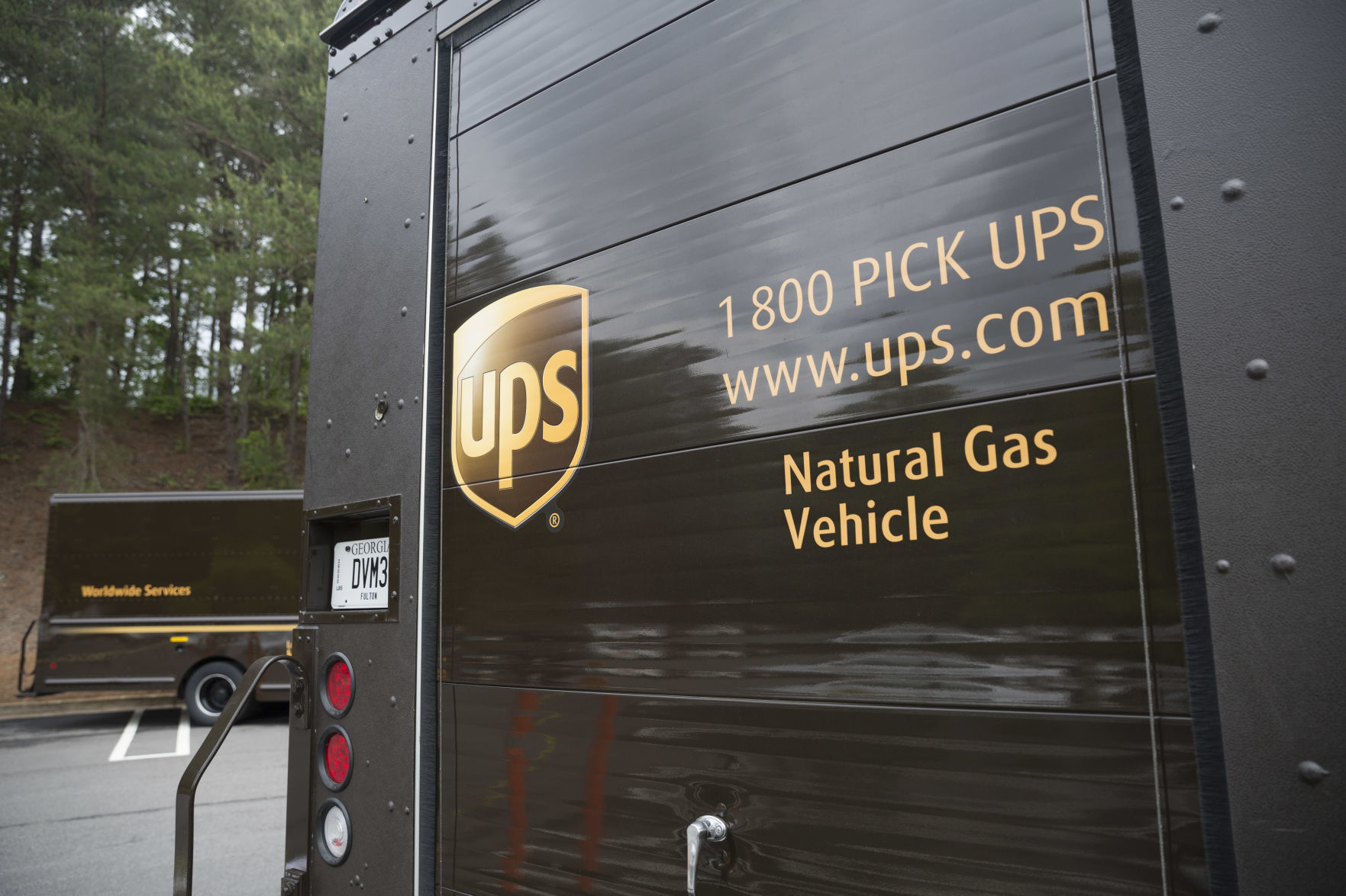 Fuel tanks for UPS CNG vehicles to be made in Lincoln