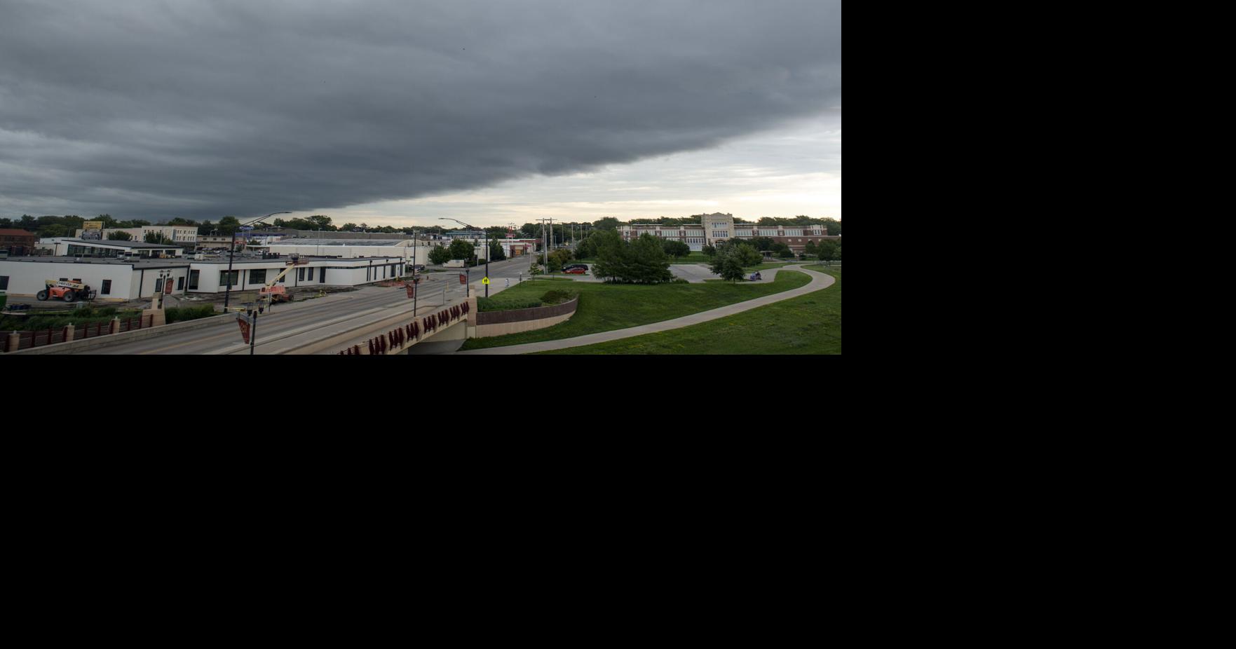 Lincoln weather for Monday, Tuesday: Thunderstorms and rain.