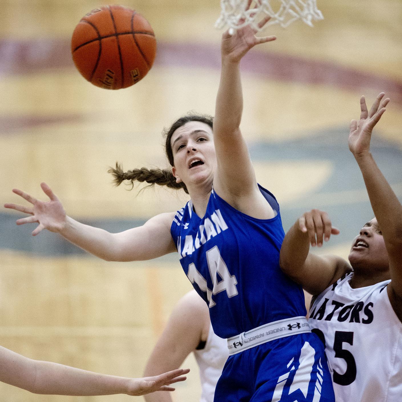 A 1 Girls Omaha Marian Keeps Navigators At Arm S Length To