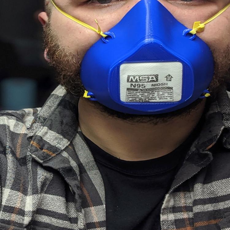 Lincoln Man 3d Prints Masks Face Shields For Medical Workers