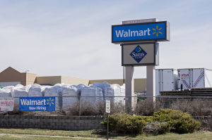 $5 million in bonuses for Nebraska Walmart workers
