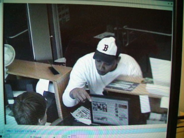 Police Release Photos Of Pinnacle Bank Robbery Suspect 