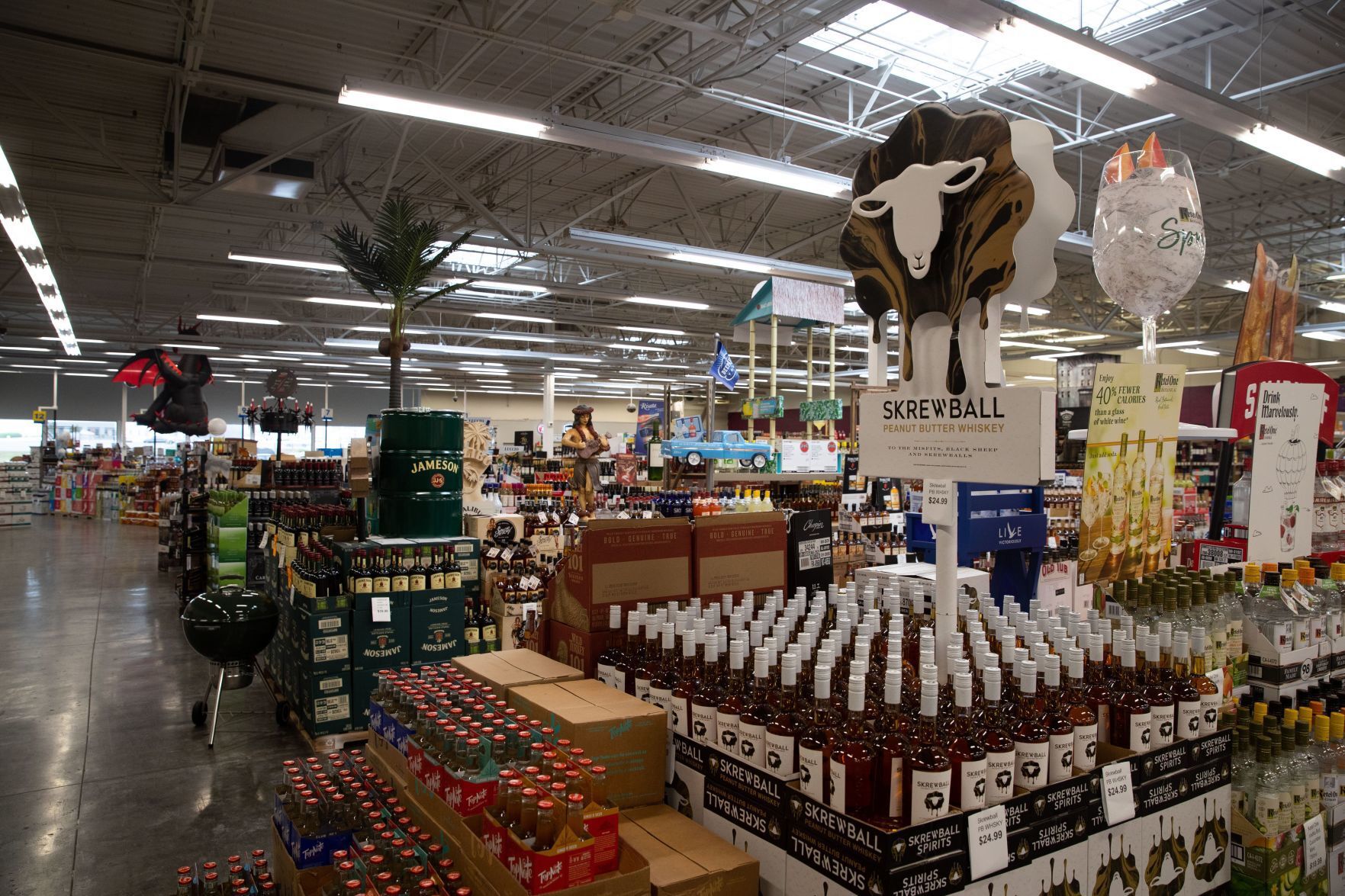 Omaha Toys R Us building resurrects as Wine Beer and Spirits store