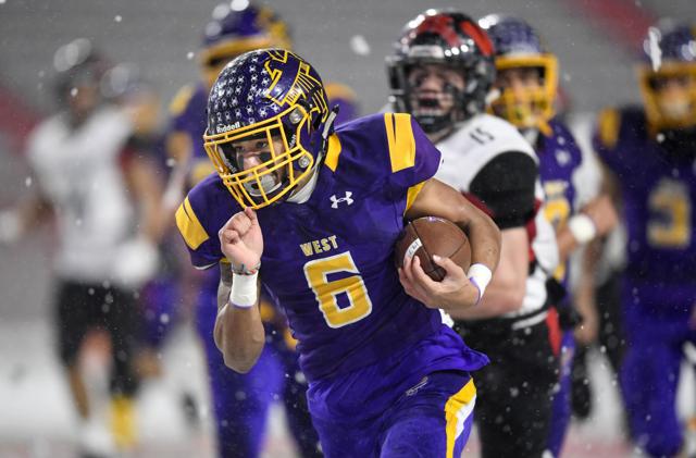 Talent is overcoming youth and inexperience for Bellevue West's football team | High School Talent is overcoming youth and inexperience for Bellevue West's football team | High School