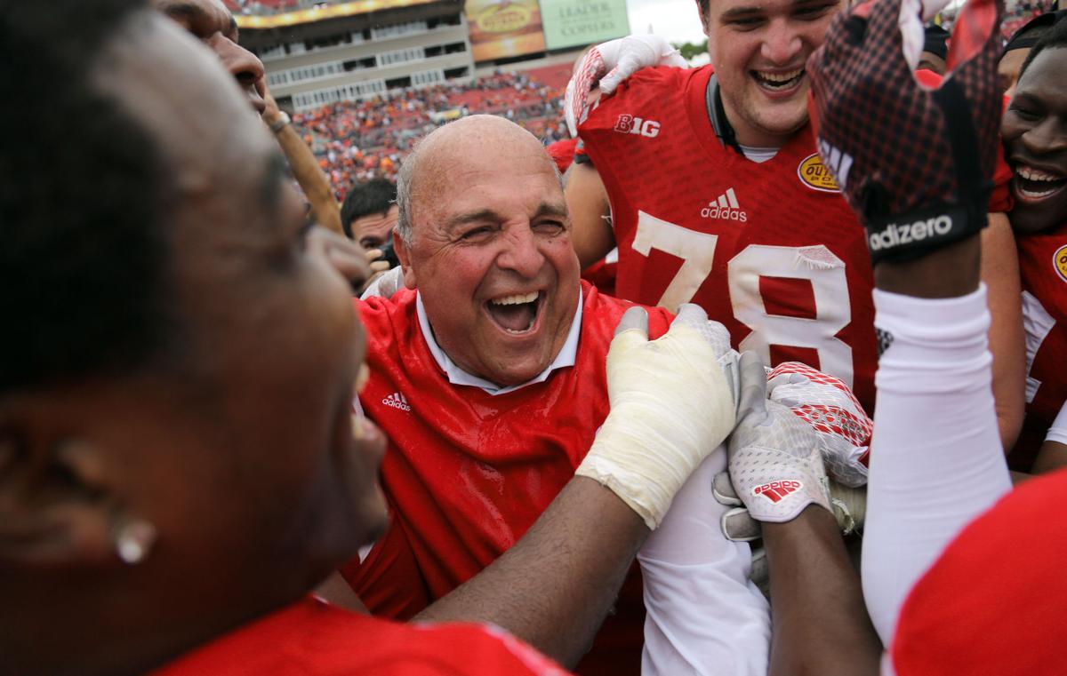 Barry Alvarez