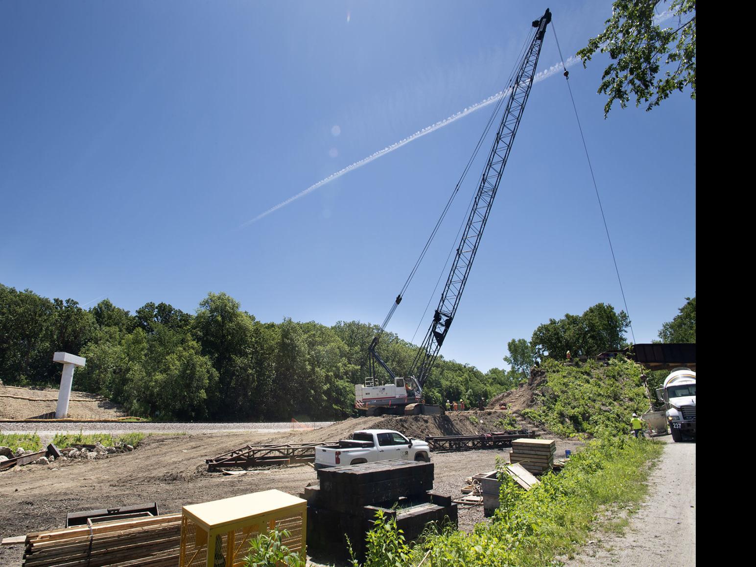Three Years Later Lincoln S 350 Foot Trail Bridge Starting To Take Shape Lifestyles Journalstar Com