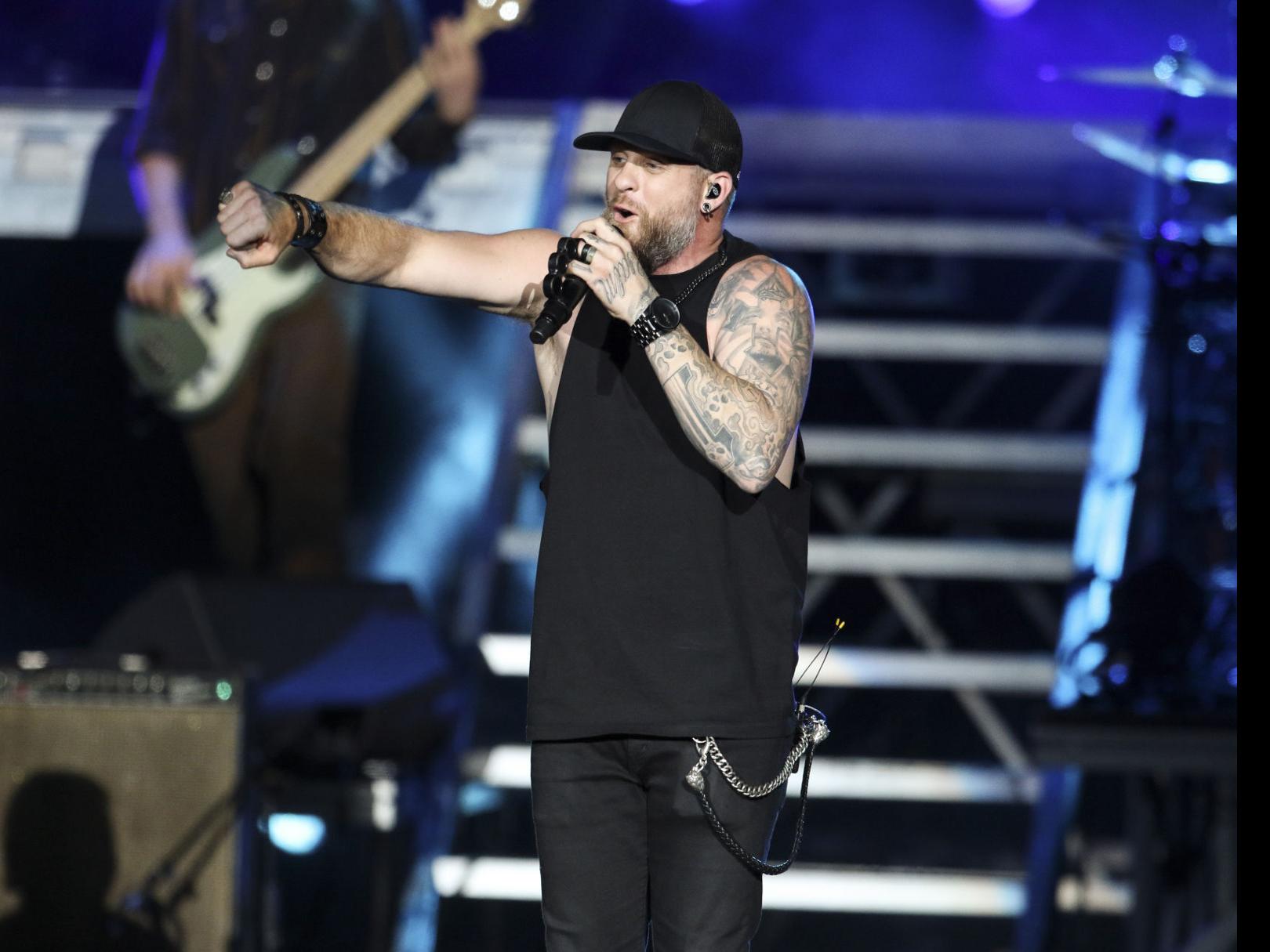 Review: Brantley Gilbert's lackluster Lincoln show offers few ...
