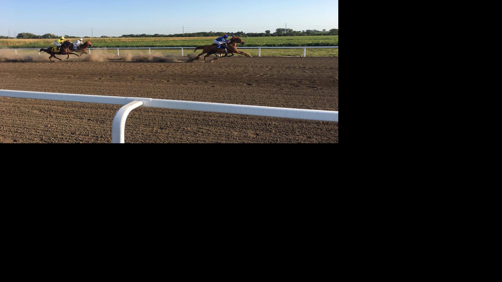 Lincoln Race Course kicks off first of two nights of live racing, a