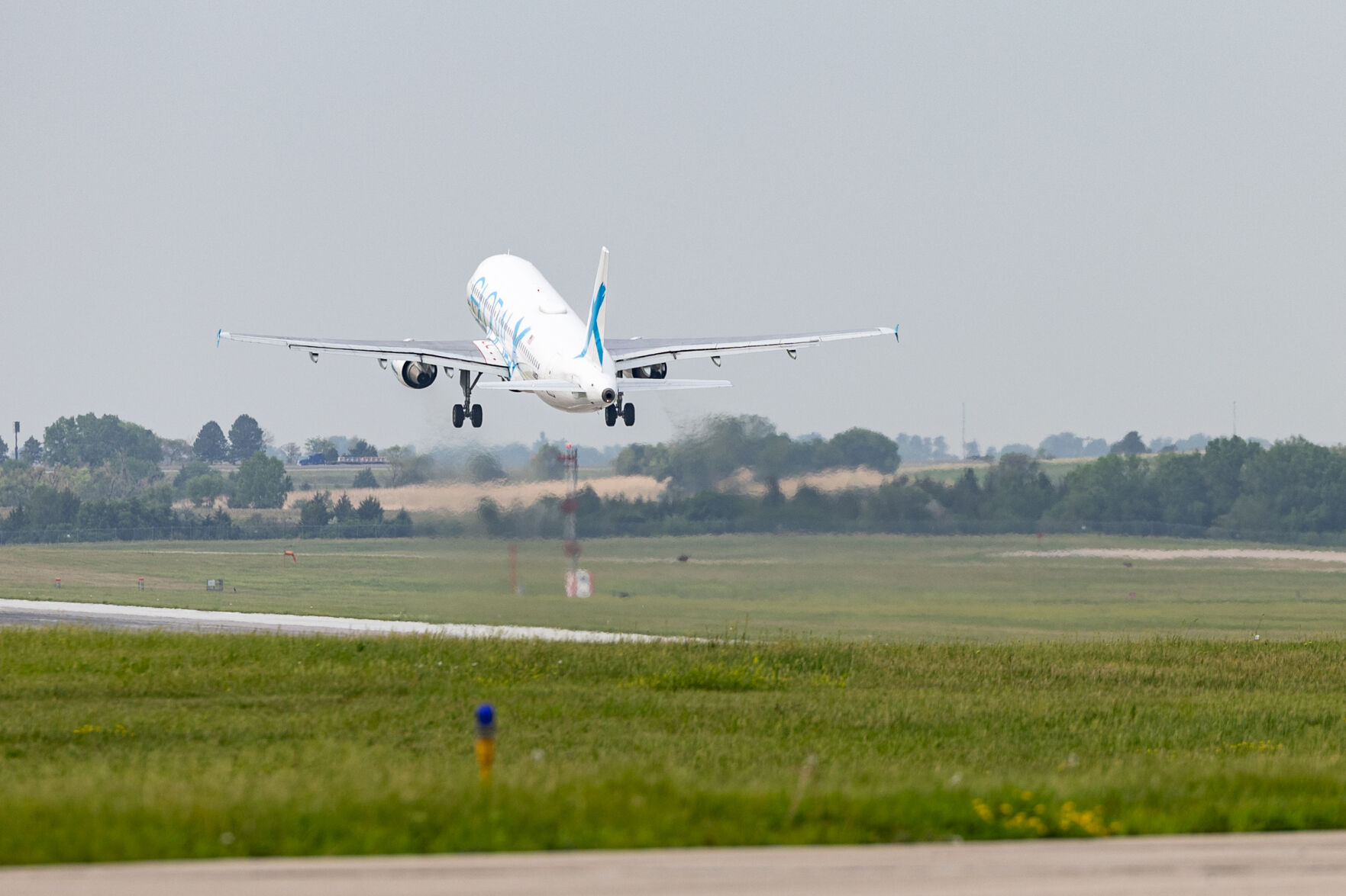 Lincoln airline Red Way to stop flight services this month