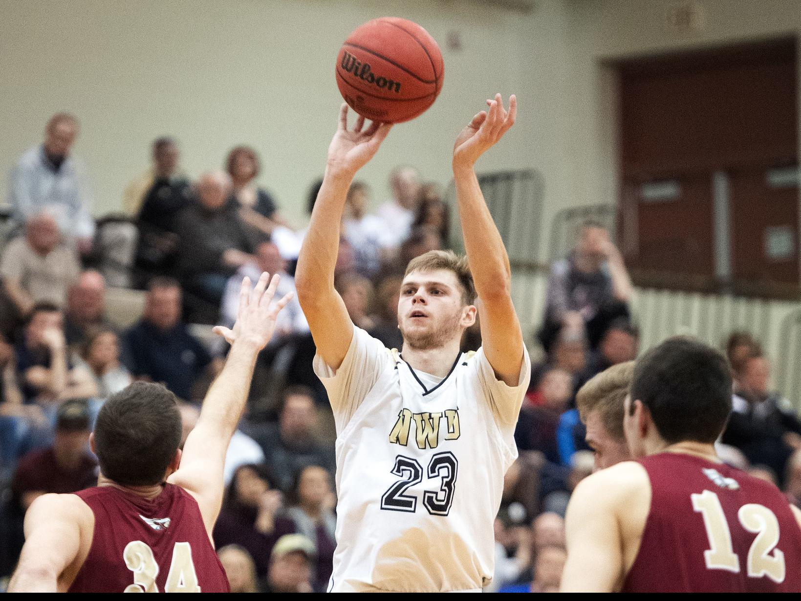 Playing Without Schimonitz Nebraska Wesleyan Rolls To Third