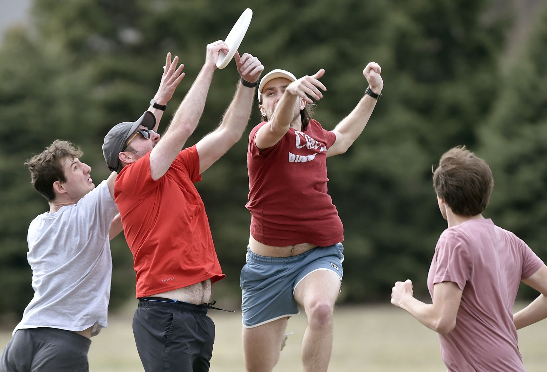 COPYRIGHT RESTRICTED FFP—Frisbee