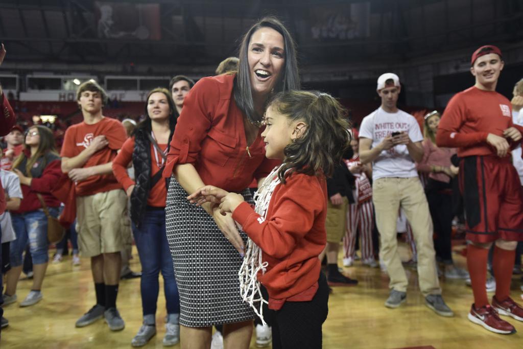 Nebraska Hires Williams As Women S Basketball Coach