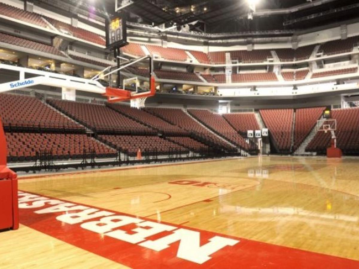 Creating Some Buzz Pinnacle Bank Arena Journalstar Com