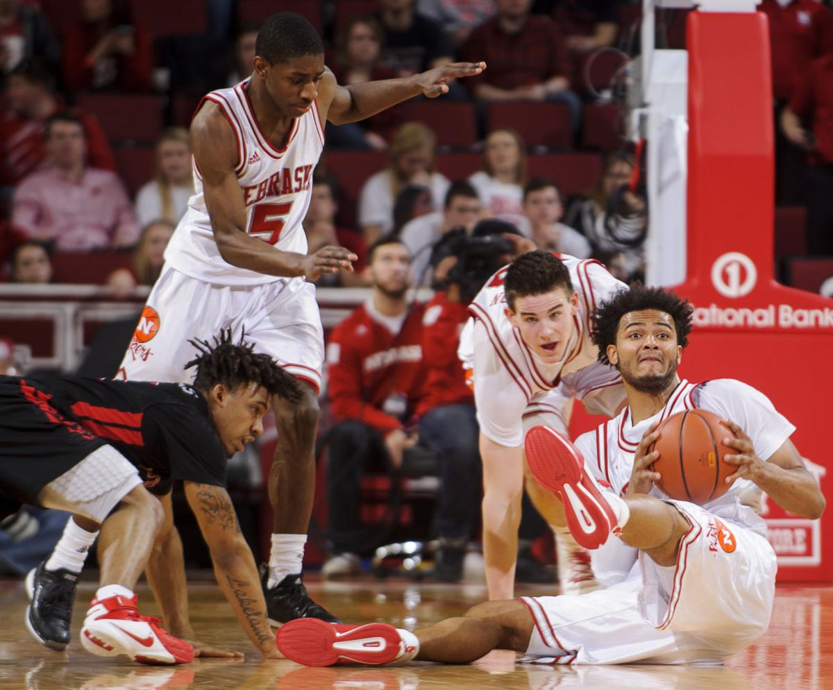 Huskers Hope For Lift At Penn State With Shields Return Men S