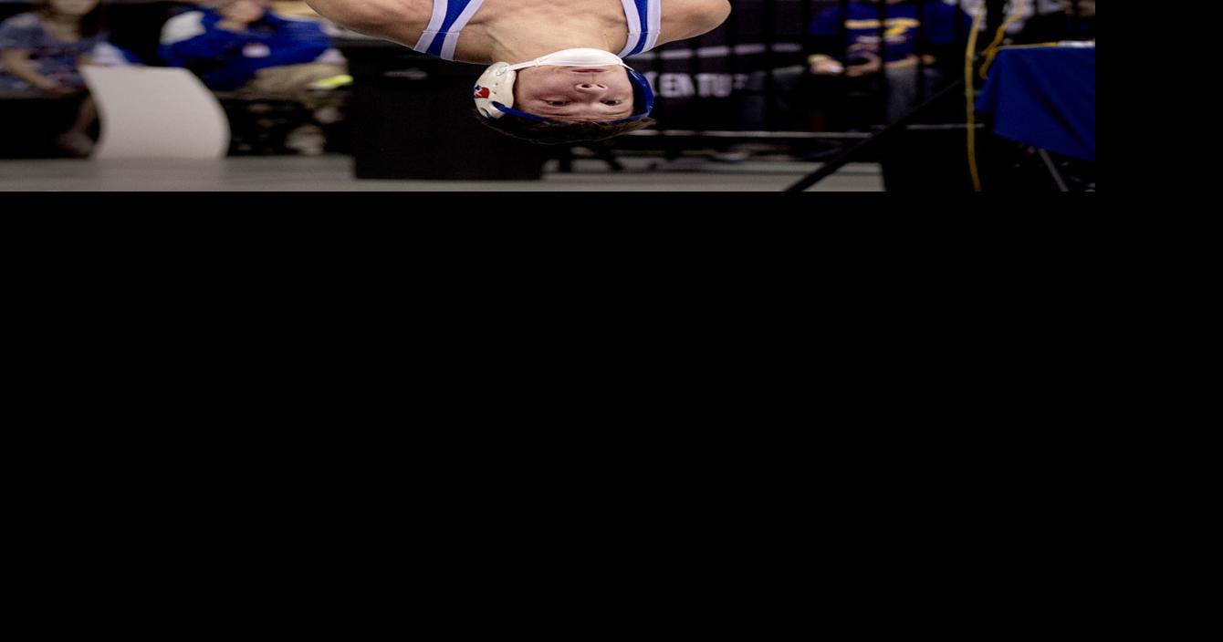 Lincoln East wrestlers look for a title double dip at state duals meet