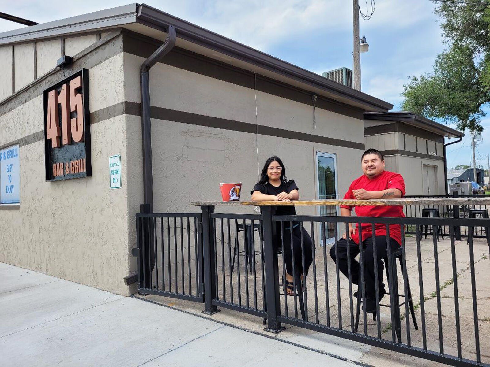 Omaha caterer and chef come home to run bar and grill in Fremont