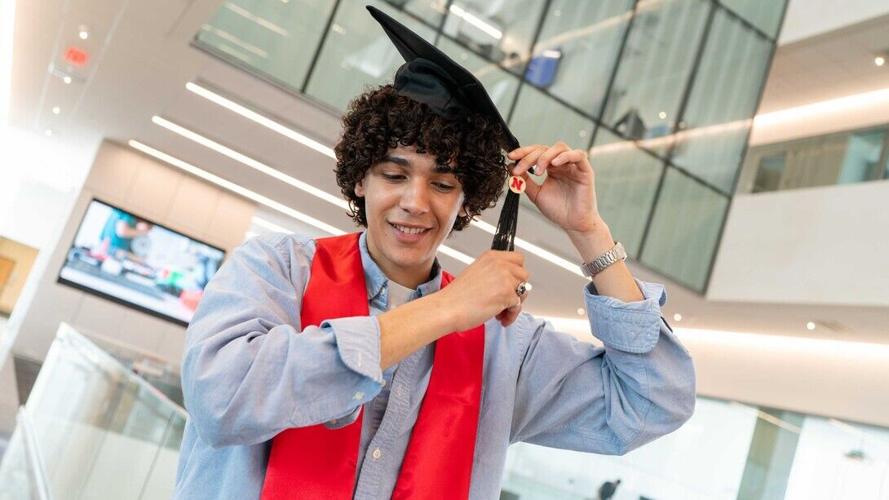 New experiences help Algahimi graduate a better engineer