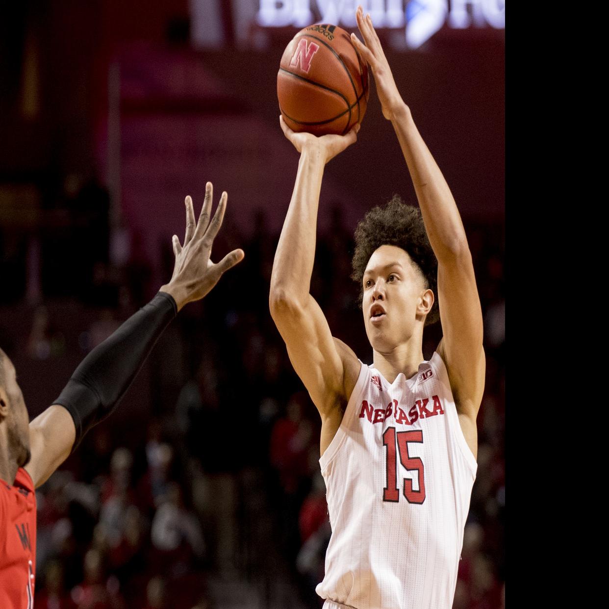 Huskers Gophers Both Seek To Stop Streaks Men S Basketball