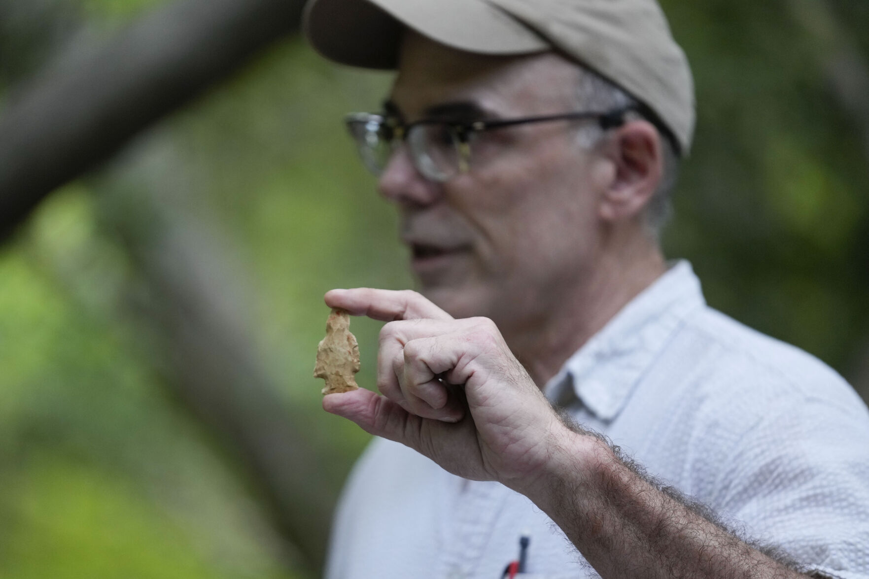 Archaeologists in Louisiana save artifacts 12 000 years old from