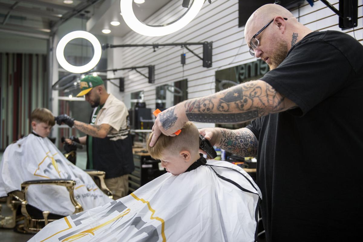 25-year-old barber opens first shop in Lincoln's Gateway Mall