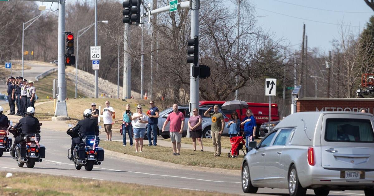 Omahans pay respects as Master Sgt. Noah Tietjens' remains return home