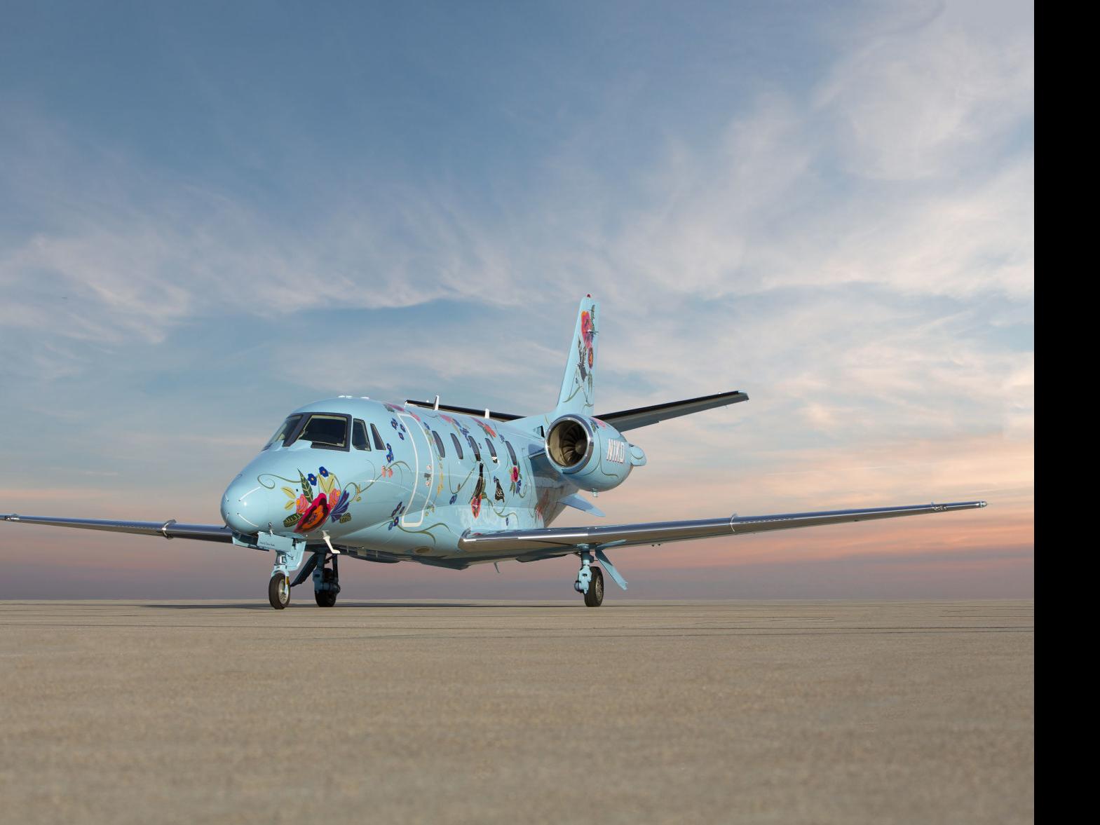 Airborne Art Duncan Aviation Jet Turned Into A Flying Painting