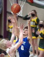 Boys state hoops: Undersized Spartans find ways to operate against taller Class A opponents
