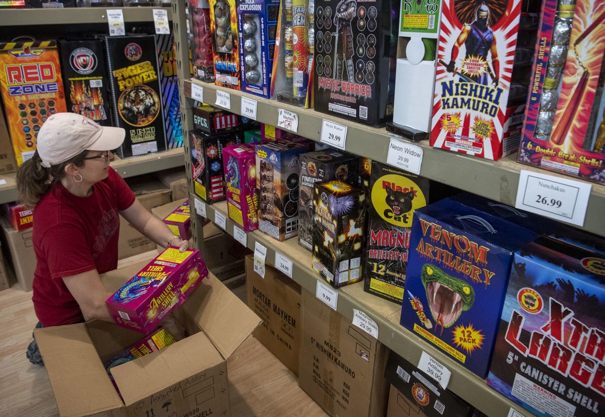 Denton FIreworks Stand, 6.25