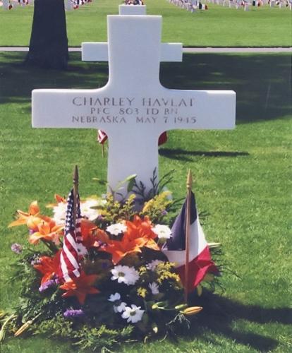 Charley Havlat's grave