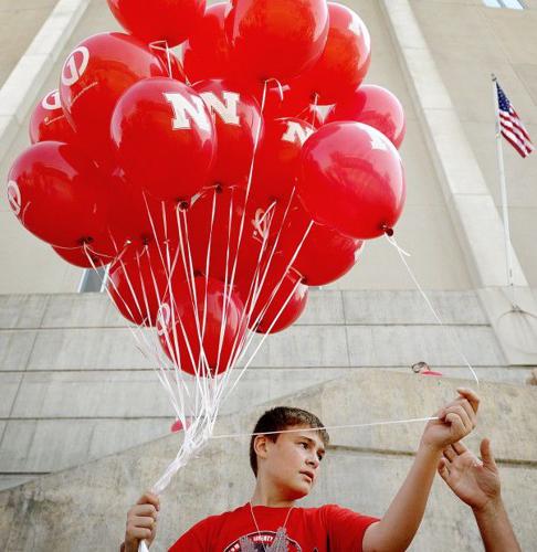 Husker balloons