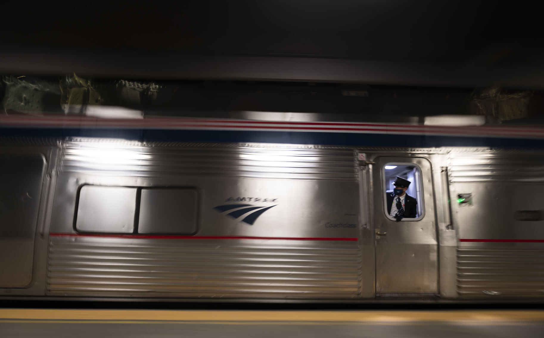 Amtrak resumes daily service through Lincoln