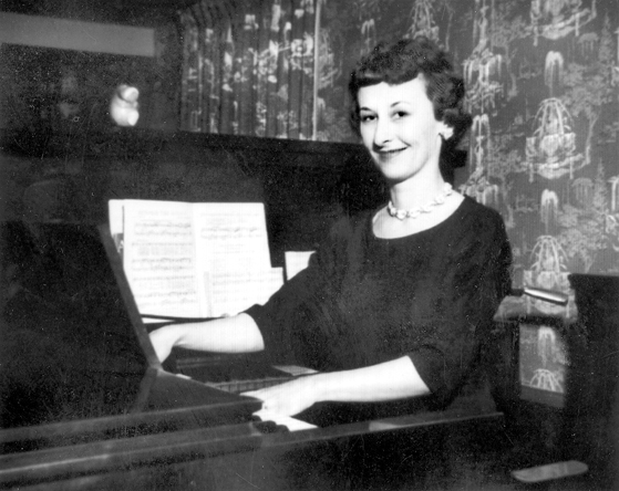 Dorothy Applebee Lee's