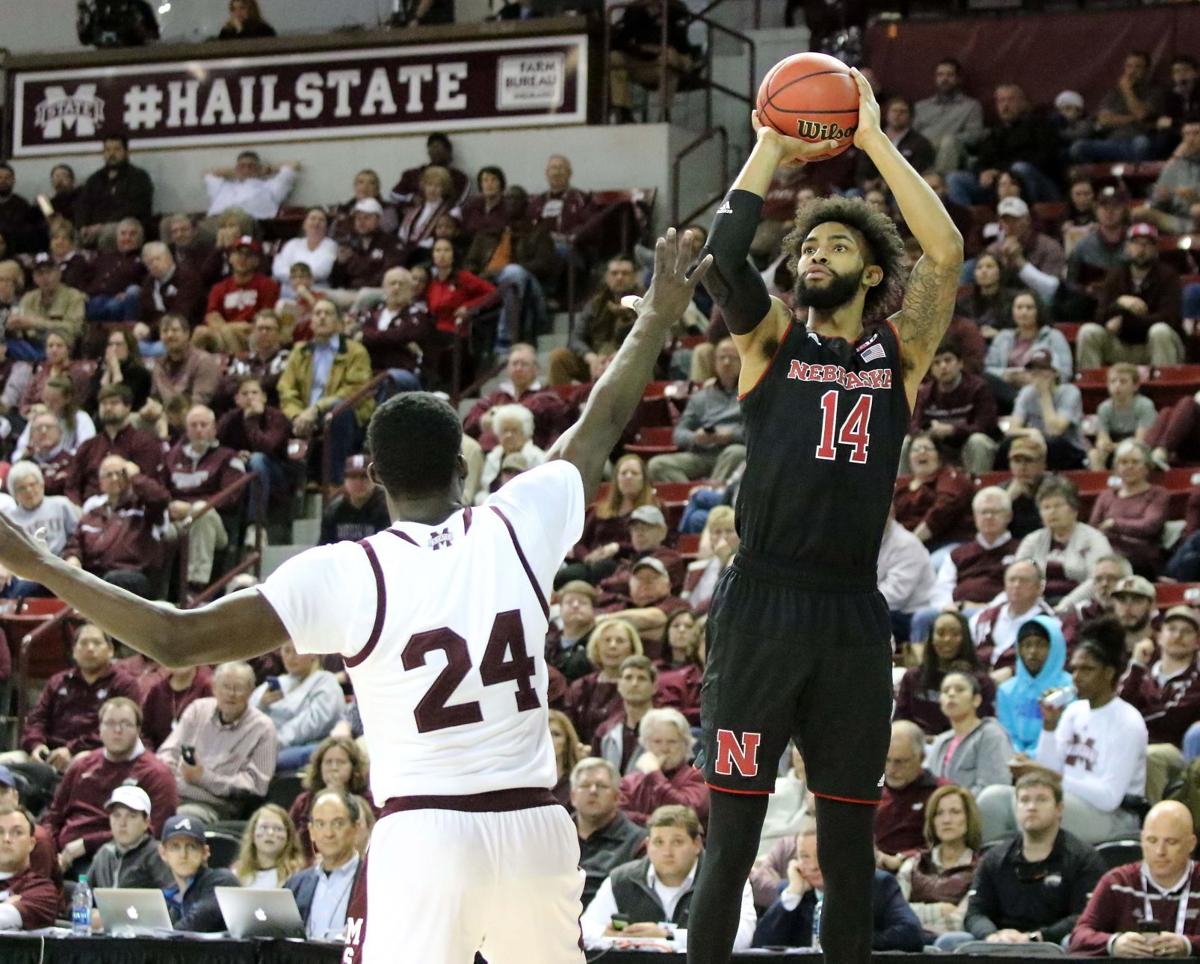 Husker Hoops Splits With Cyclones At Closed Scrimmage Men S