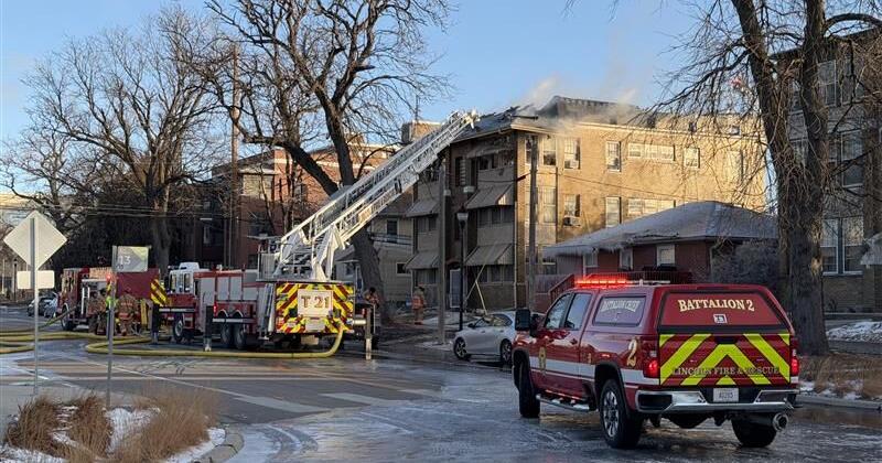 Lincoln firefighters battle apartment blaze amid subzero wind chill