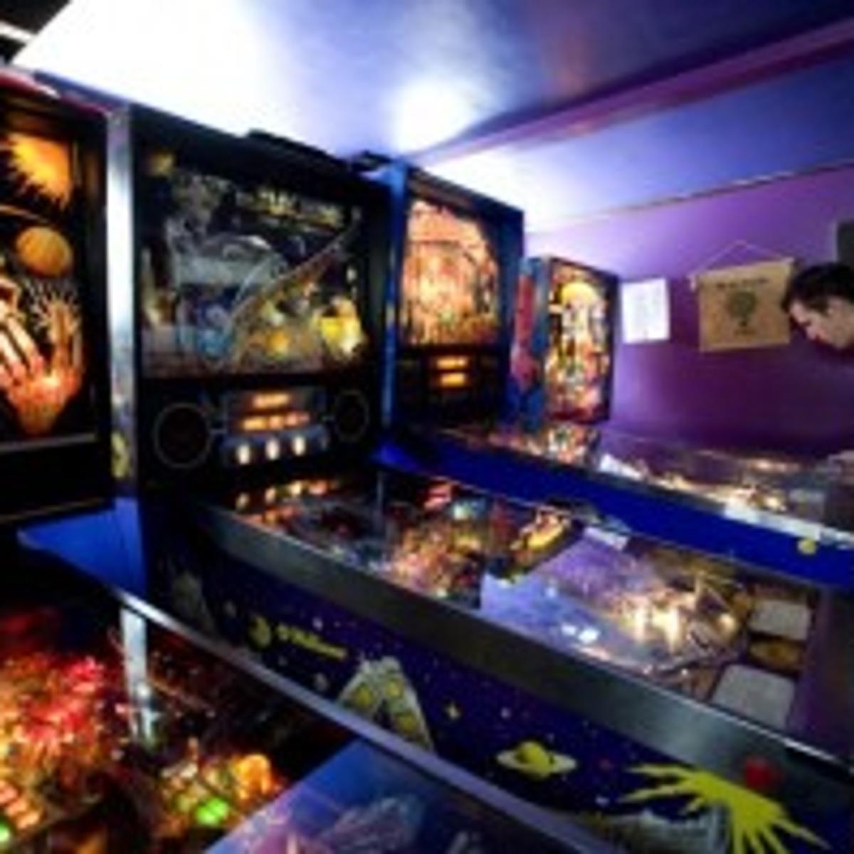 Alien Poker Pinball Machine For Sale Alien Poker Pinball Machine For Sale
