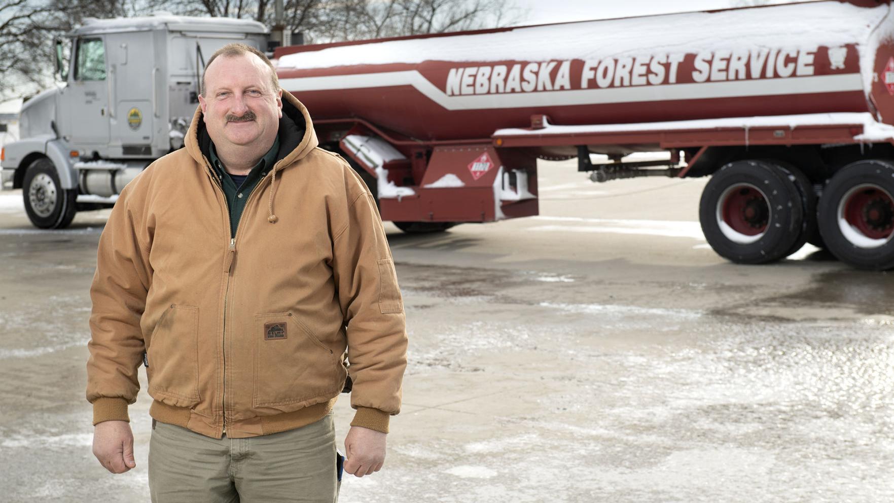 200,000 gallons and 6,000 miles -- The man who helped sanitize Nebraska, and the team that produced it - Vimarsana News