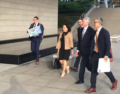 Fortenberry arrives at courthouse