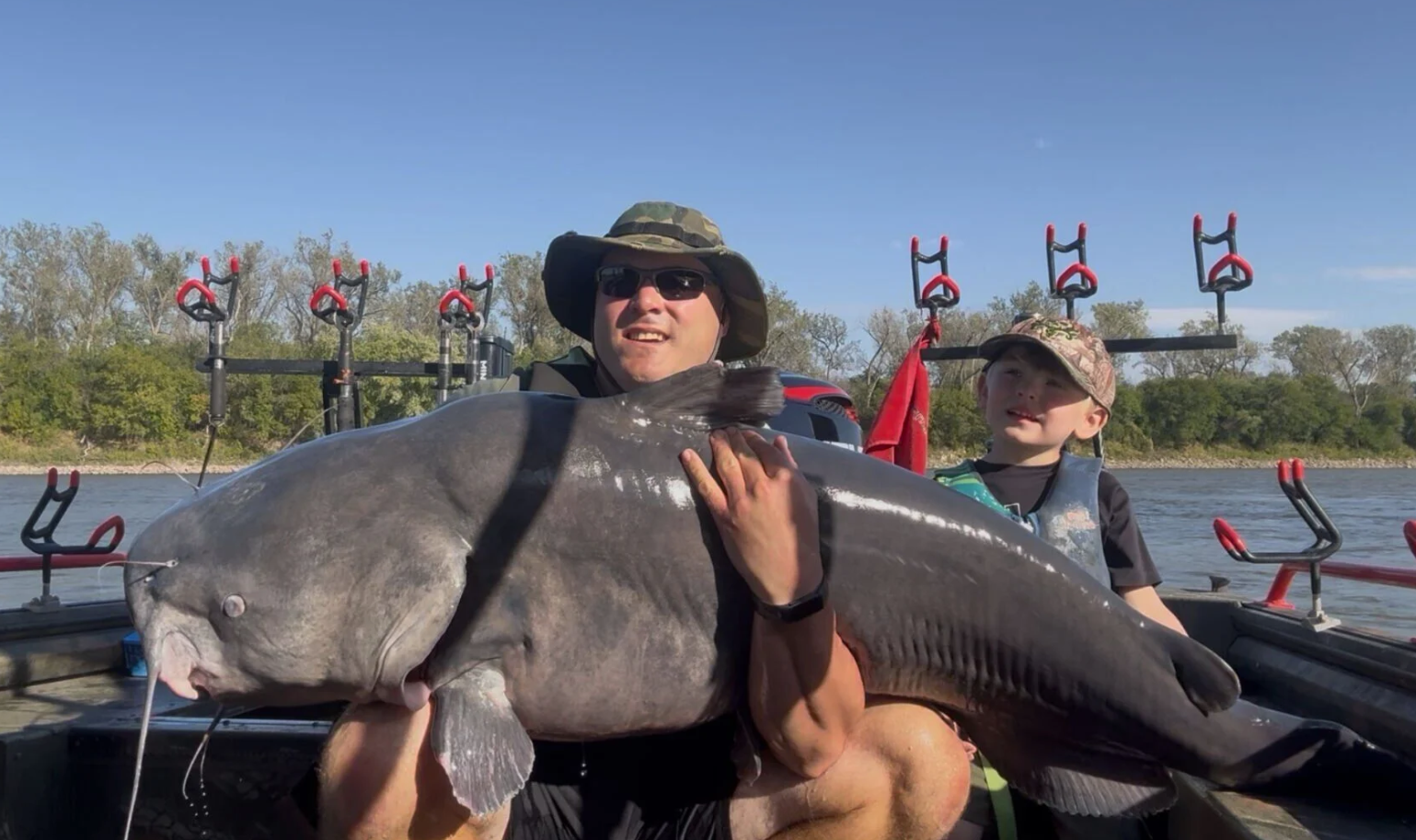 Nebraska angler catches, releases record blue catfish