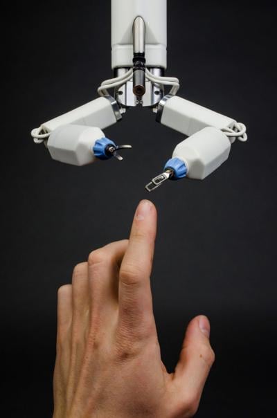 Virtual Incision robot