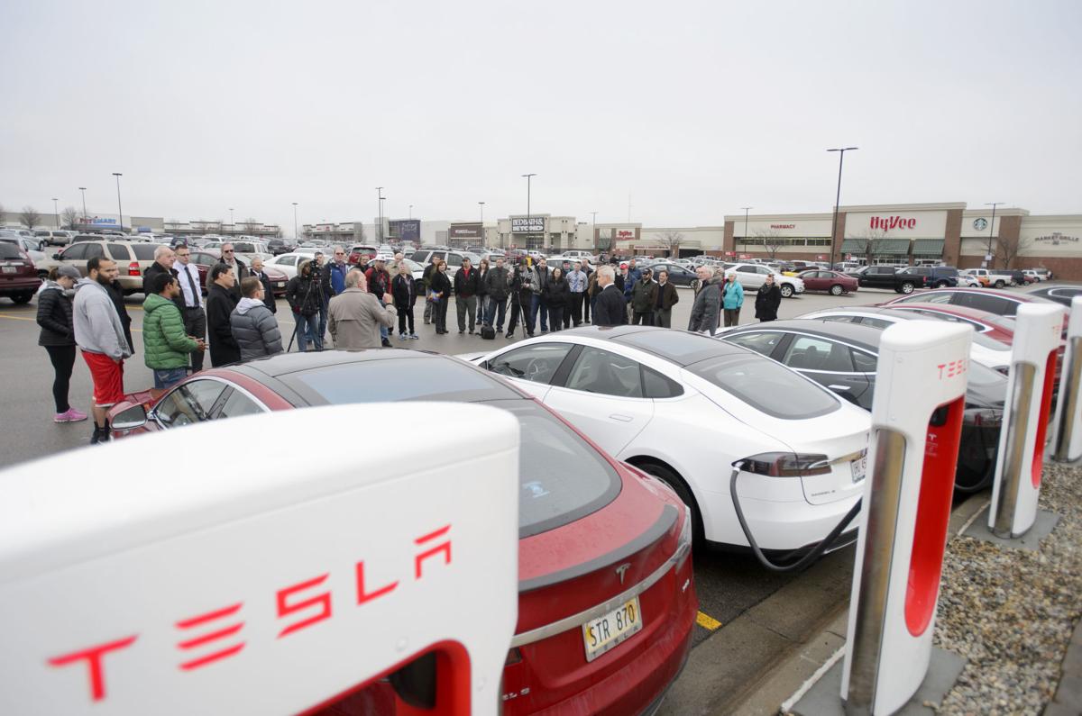 Tesla Supercharger Canada >> Tesla owners charged up about new Lincoln station | Local ... Tesla Supercharger Canada >> Tesla owners charged up about new Lincoln station | Local ...