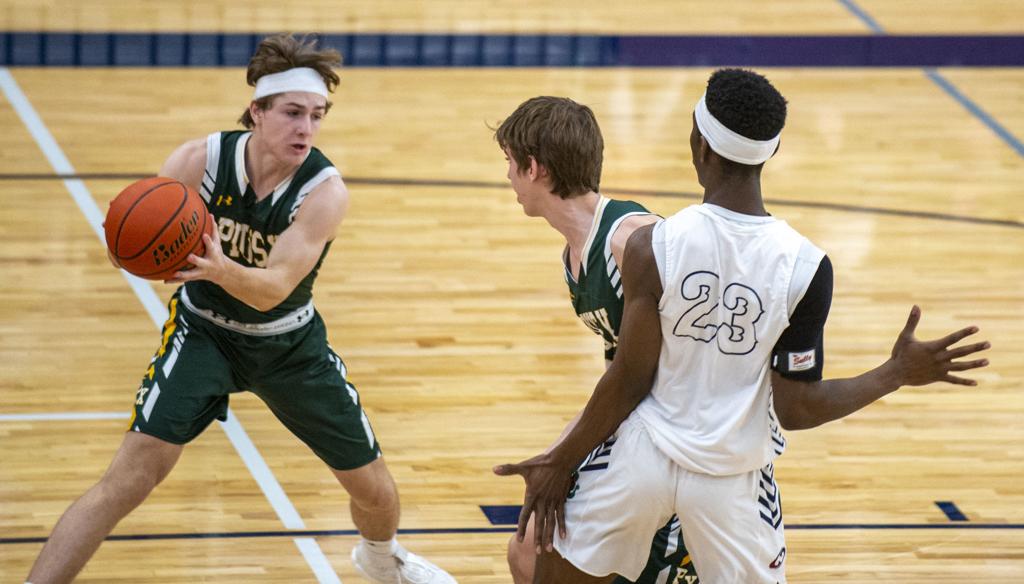 It S Fun To Play With That Hoiberg Twins Blazing Their Own Trail On Pius X S Boys Basketball Team Boys Basketball Journalstar Com