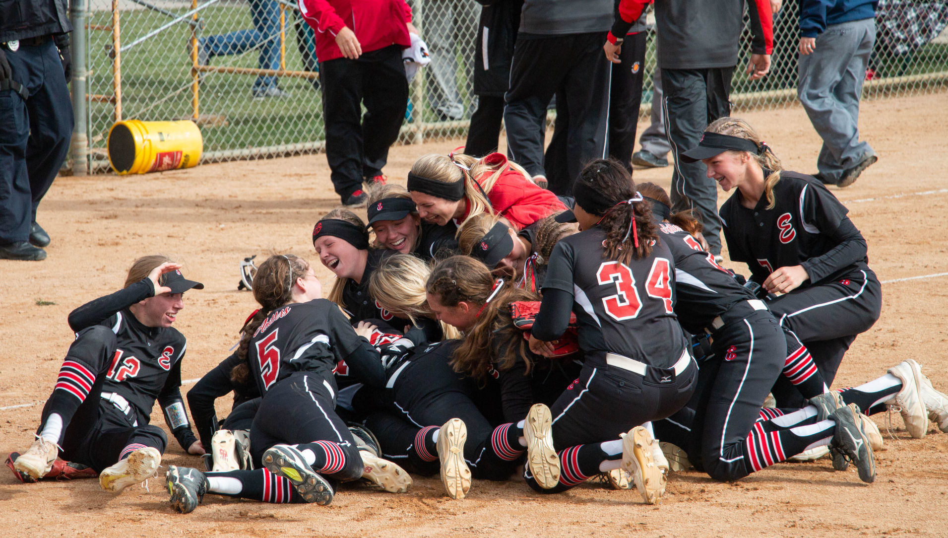 State softball Nuismer s rise ball team s clutch hits elevate