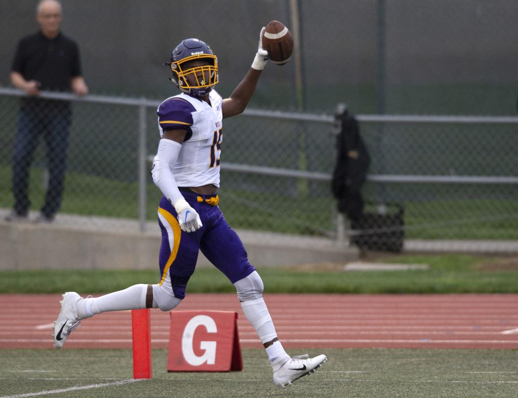 Thunderbird Stars Shine In Week 1 Victory Over Lincoln High High