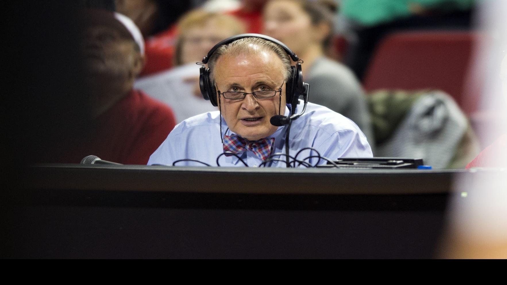 Kent Pavelka On The Mic Husker Basketball Play By Play Man Nearing His 1 000th Game Men S Basketball Journalstar Com